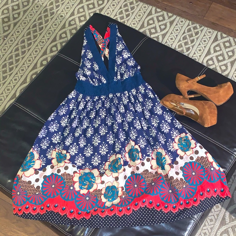Floral trim v strap sundress